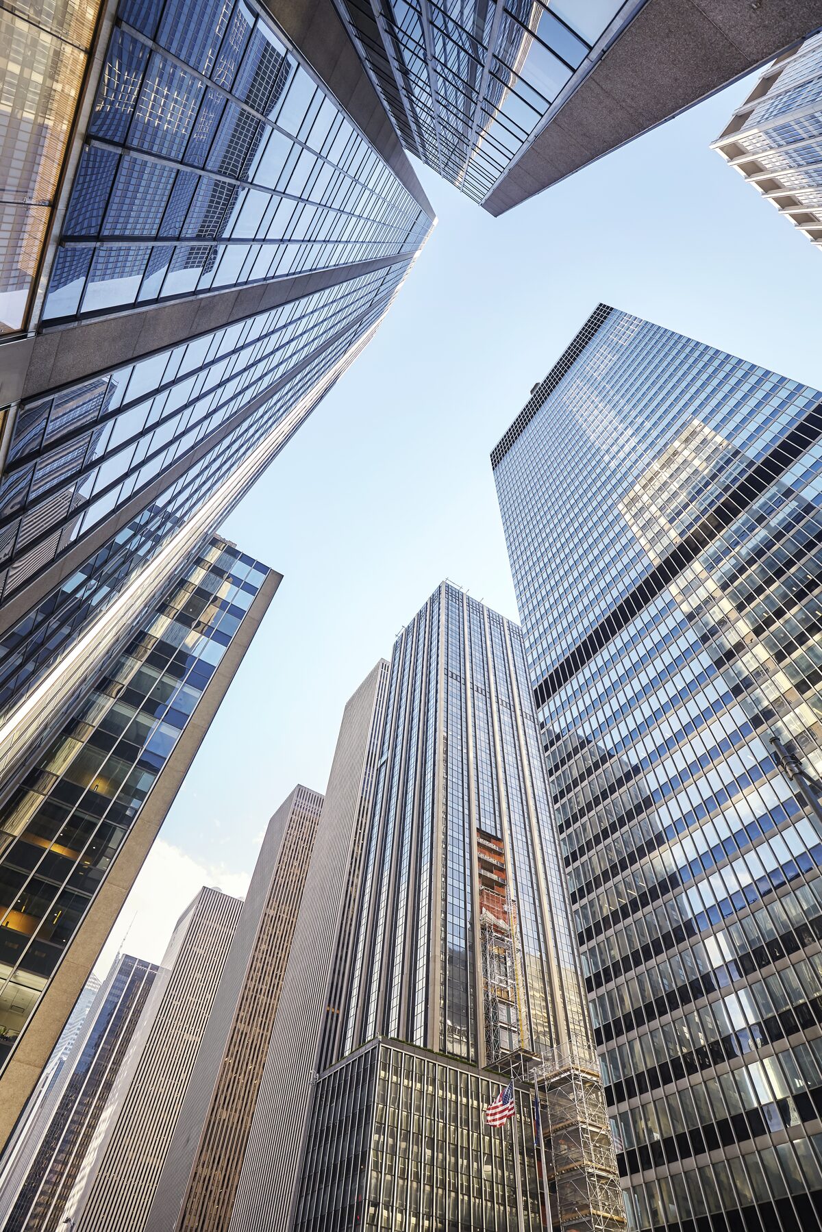 Geldpolitik & Inflation – Finanzdistrikt Skyline